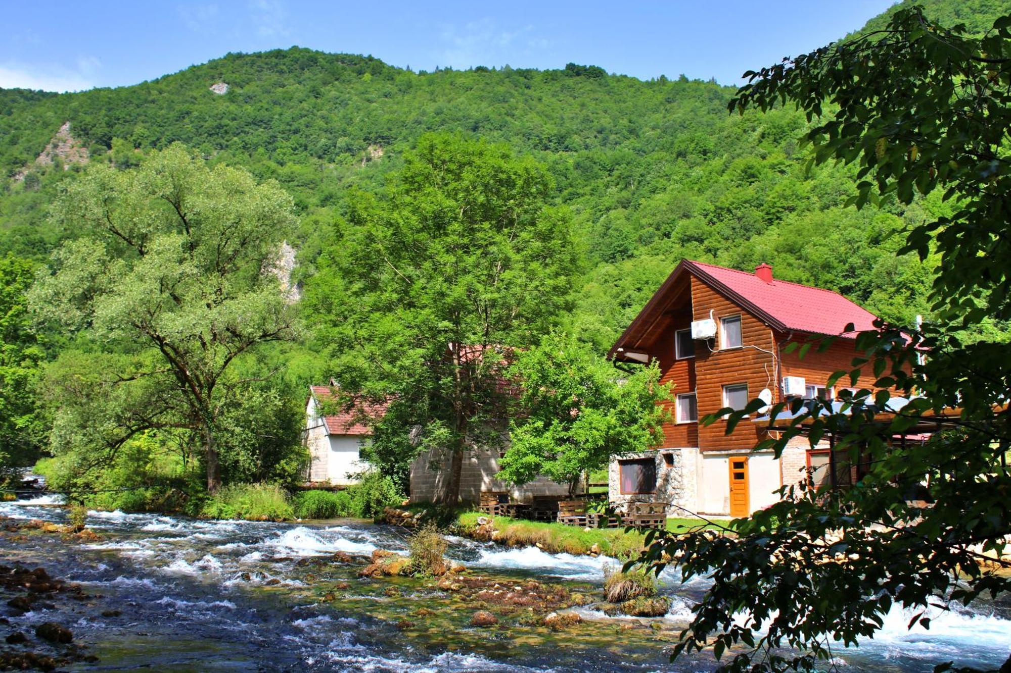Domacinstvo Na Kraju Svijeta ξενώνας Sipovo Εξωτερικό φωτογραφία